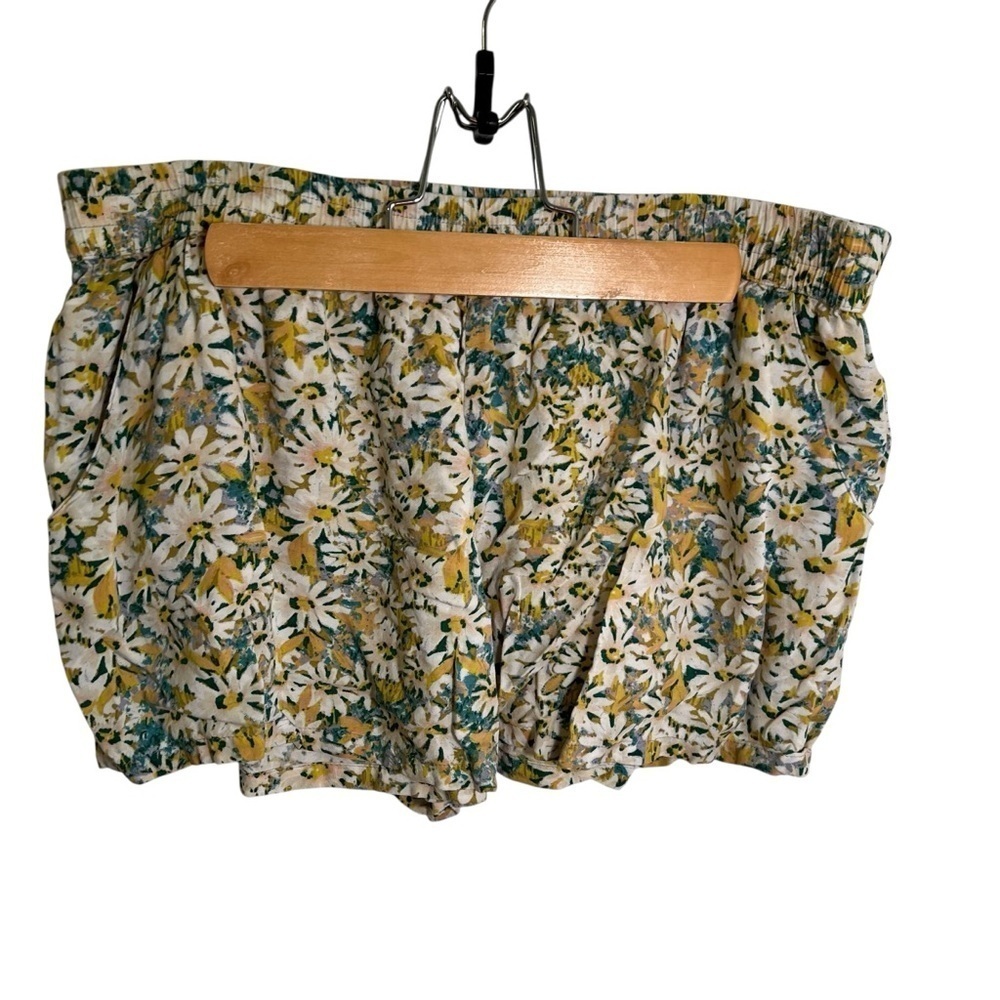 Mossimo Womens Size Small Pull On Shorts White Yellow Green Floral Pockets Rayon